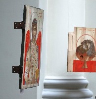 Мандрівна виставка ікон на ящиках з-під набоїв приїхала до Львова.(ФОТО)